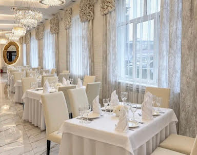  ресторан Banquet на Менделеева 138