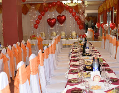  ресторан Laff Cafe