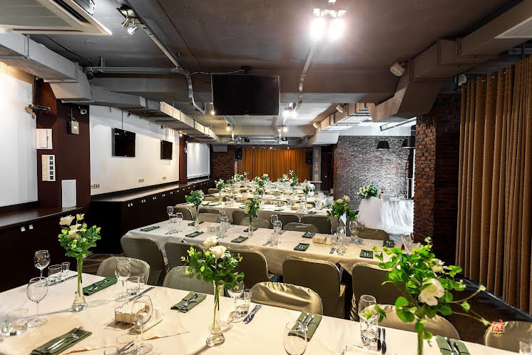 Банкетный зал  в «Бенефит Плаза» фотография №17