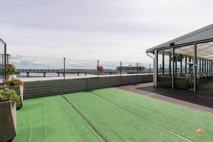 Sky Klauss в «Папаша Клаусс» фотография №6