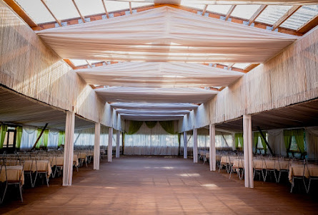 Кафе «У реки» в Летнее кафе