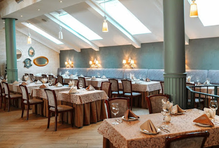 Зал на 170 человек в Зал на 35 человек