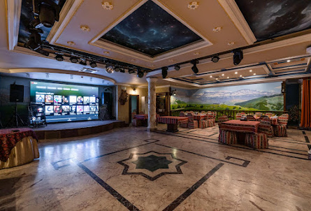 Банкетный зал  в Восточный зал 