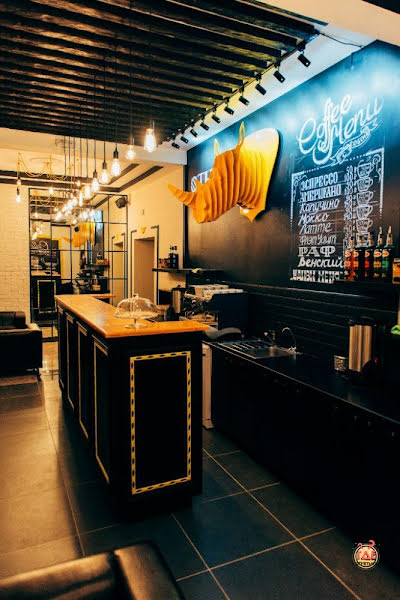 Жёлтый носорог фотография №9