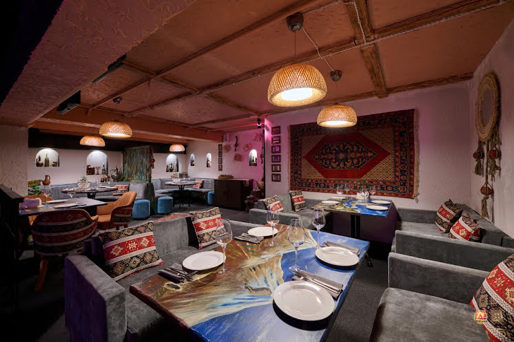 Зал «Балкон» в «Барев» фотография №4