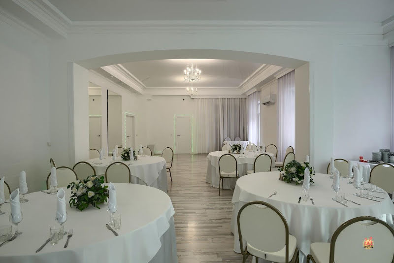 Свадьба LOVE на Салавата Юлаева фотография №3