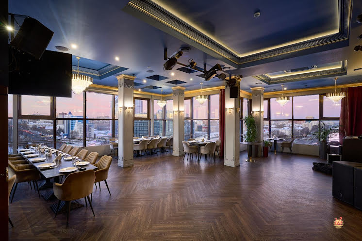 Центральный зал в «7  небо» фотография №7