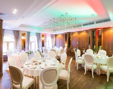  ресторан Tsar Palace Luxury Hotel & SPA