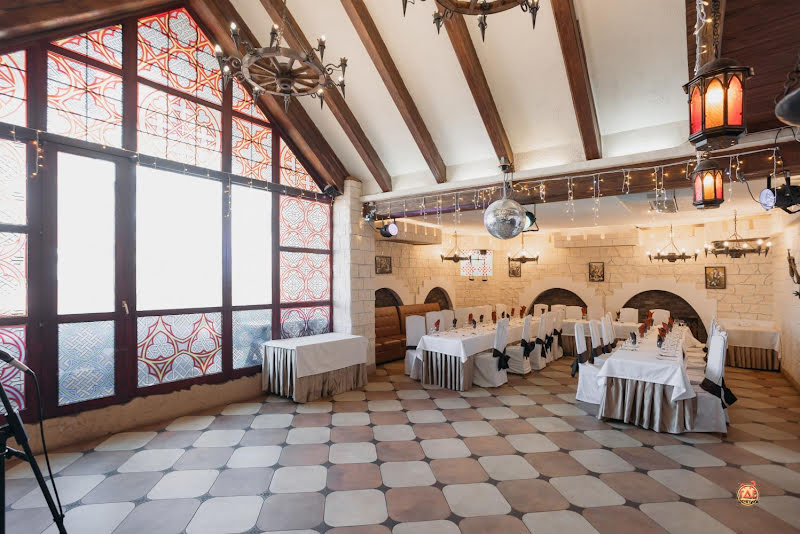 Подворье замка фотография №7