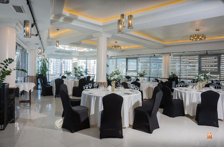 Зал Park restaurant&banquet hall в «Park restaurant&banquet hall» фотография №16