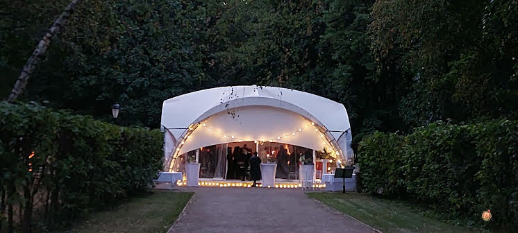 Шатёр у Каменной Оранжереи в «Усадьба Кусково» фотография №2