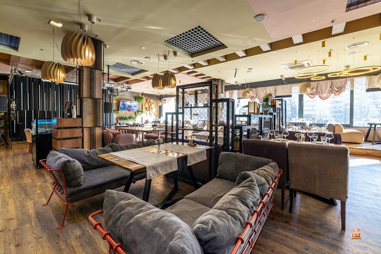 Основной зал в «Шато Винтаж» фотография №6