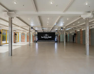  ресторан La Riva Hall