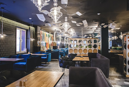 Основной зал в Веранда