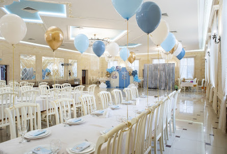 Большой зал  в Большой зал 