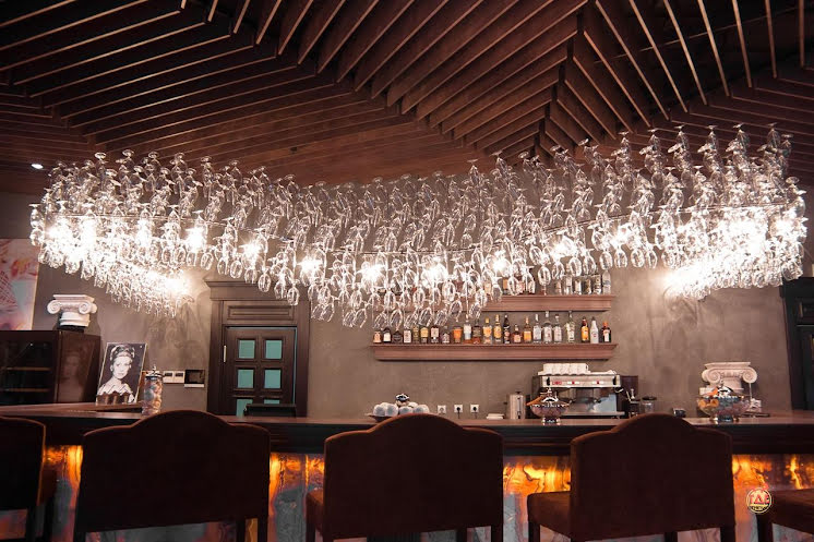 Основной зал в «Бурбон» фотография №13