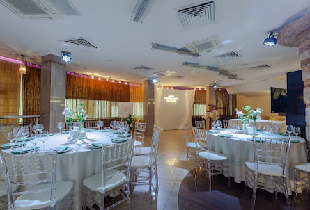 Основной зал в Основной зал