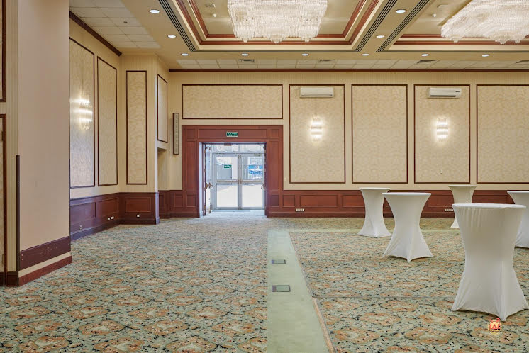 Банкетный зал «Петровский» в «Азимут Отель Аэростар» фотография №8