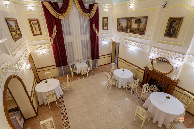 Малый зал в «Версаль» фотография №1