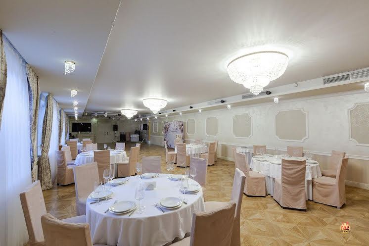 Большой зал в «Гранд Фэмили» фотография №2