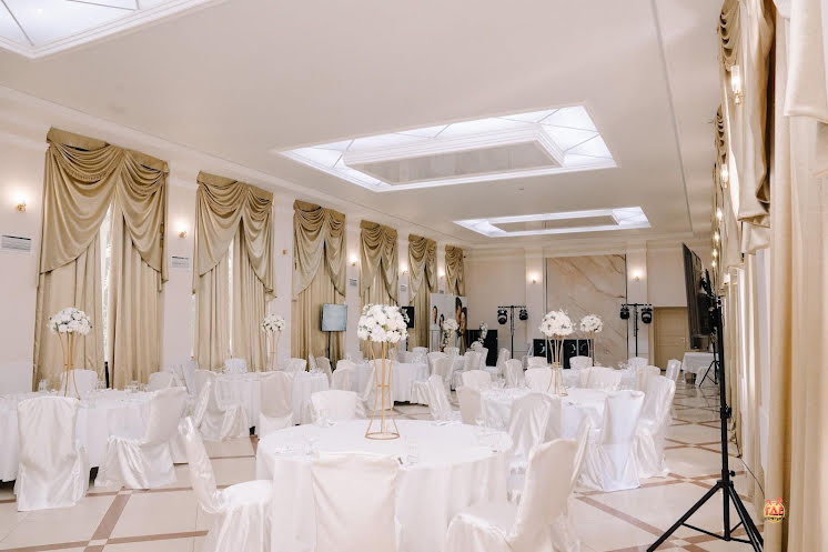 Большой зал в «Богемия на Вавилова» фотография №12