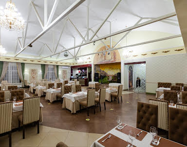  ресторан Венеция на ул. 40 лет Октября