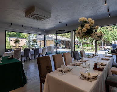  ресторан Двин Холл