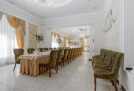 Зал «Золотой» в Зал «Каминный»