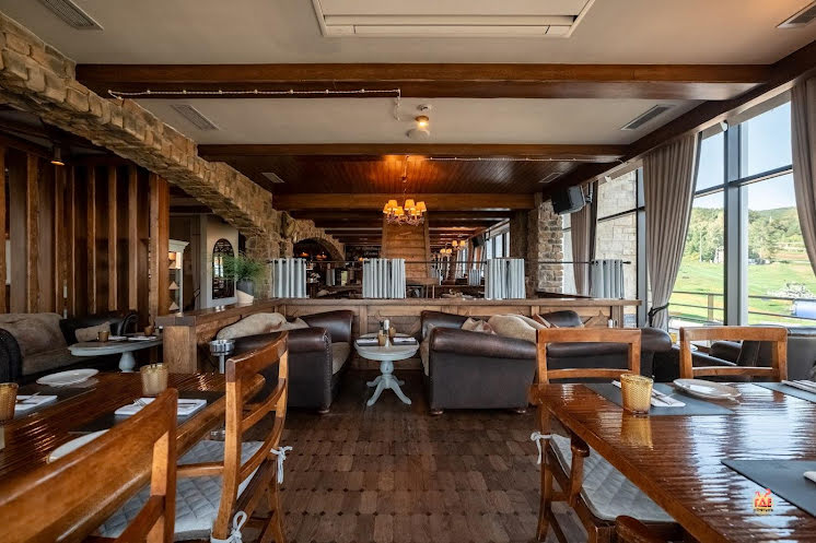 Большой панорамный зал в «Хозяин тайги» фотография №10