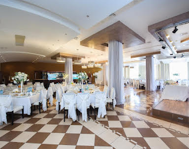  ресторан В Ростошах