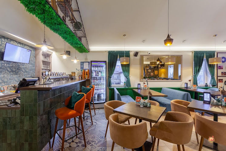 Основной зал в «Брассерия 0’33» фотография №11