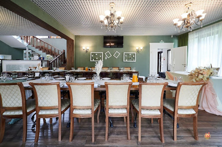 Основной зал  в «Victoria Village» фотография №6