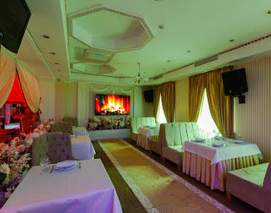 Новый год в Империя на Шаболовке