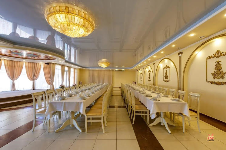 Большой зал в «Версаль» фотография №13