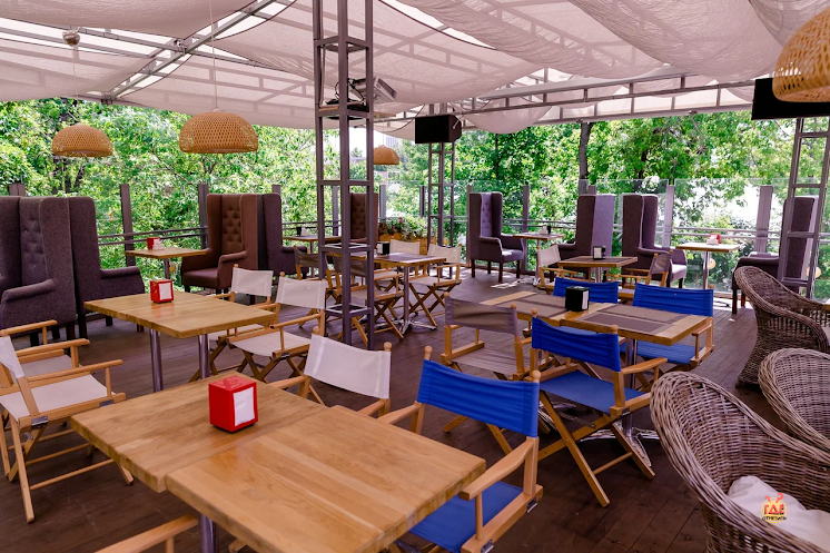 Летняя веранда в «Сирень» фотография №2