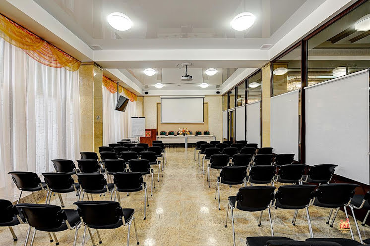 Стеклянный зал в «Ресторан отеля «Тверь»» фотография №1