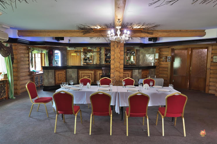 Каминный зал в «Семигорье» фотография №5