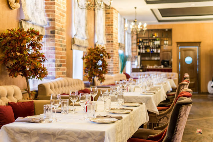 Основной зал в «Вишневый Сад» фотография №2