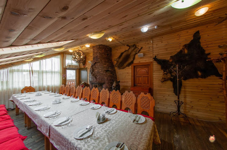 Каминный зал в «Берлога» фотография №3