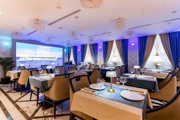 Основной зал в «Magic Harp» фотография №6