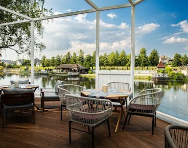  ресторан Queen's Lake