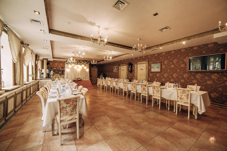 Основной зал в «Баринъ» фотография №4