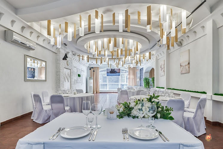 Основной зал в «Ника на Лермонтова» фотография №7