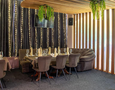  ресторан Академия Караоке на Ширямова