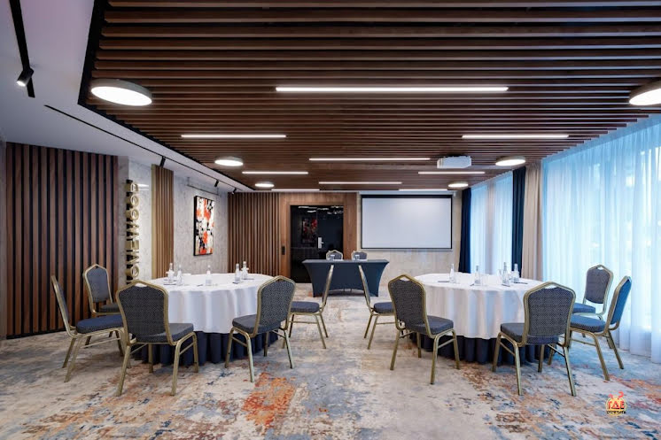 Банкетный зал Homewood в «DoubleTree by Hilton Novosibirsk» фотография № 1