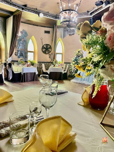 Каминный зал в «Замок в долине» фотография №11