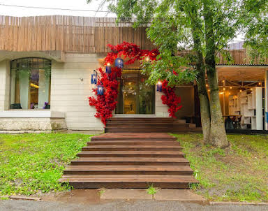  ресторан Lalaki