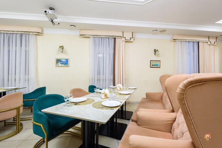 Основной зал  в «Castro» фотография №5