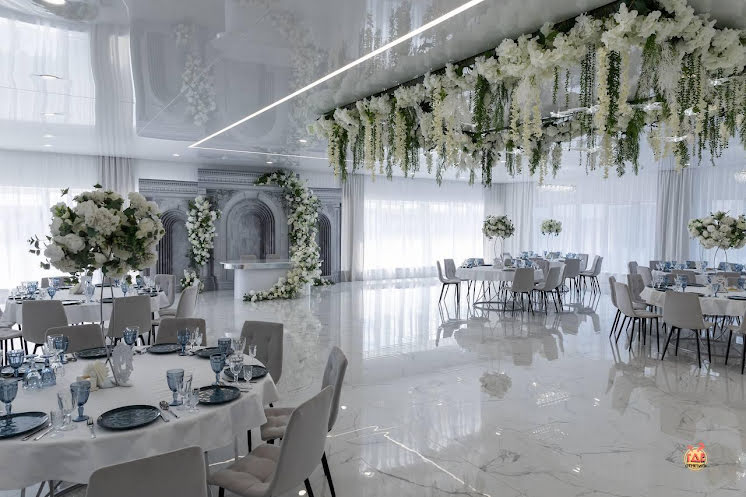 Основной зал  в «Облака в Аракчино» фотография №1