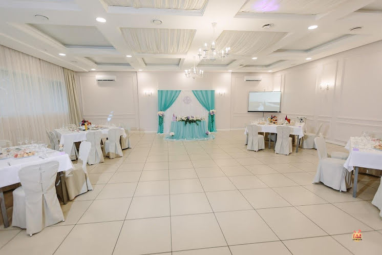 Большой зал в «Love Story» фотография №1